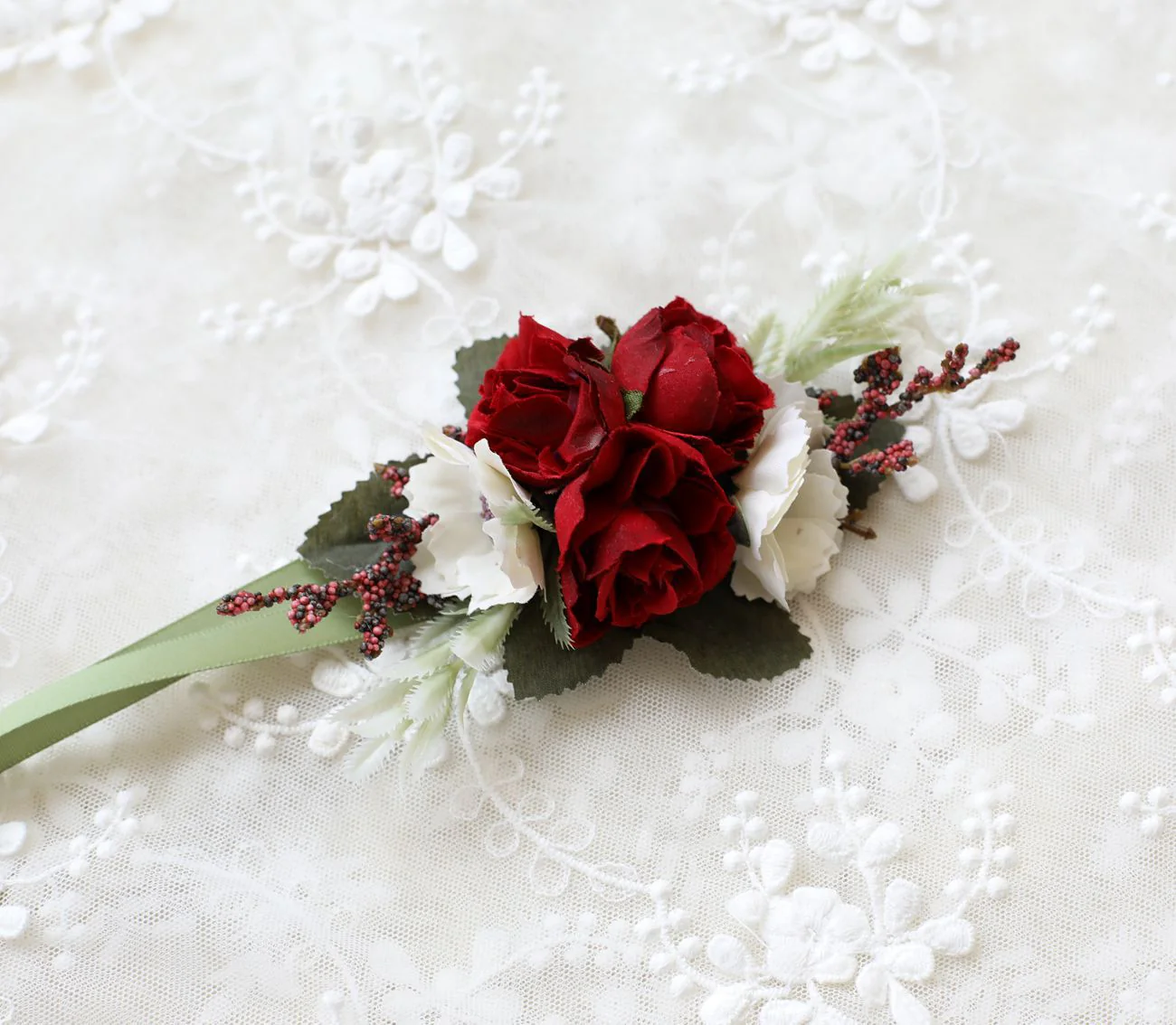 Gift Wrapping Groom And Groomsman Corsage - Image 14
